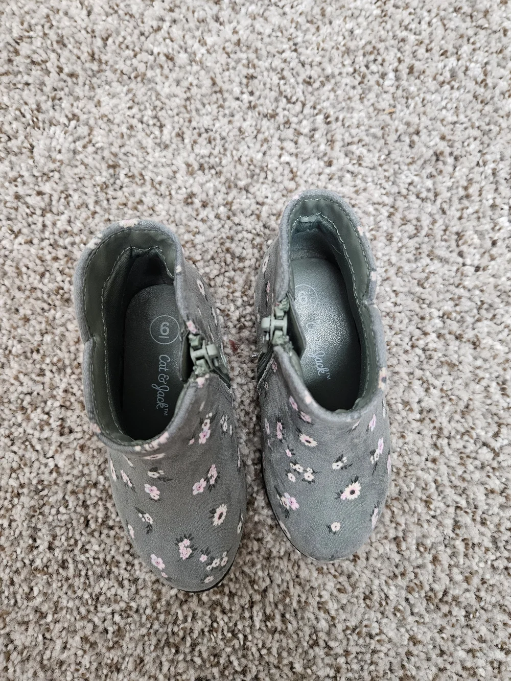 Cat & Jack 6T Gray Floral Zip Booties - Toddler Shoes